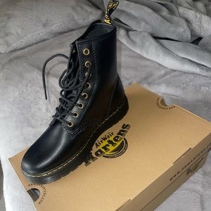 Brand new never wore doc martins in box! Size 7